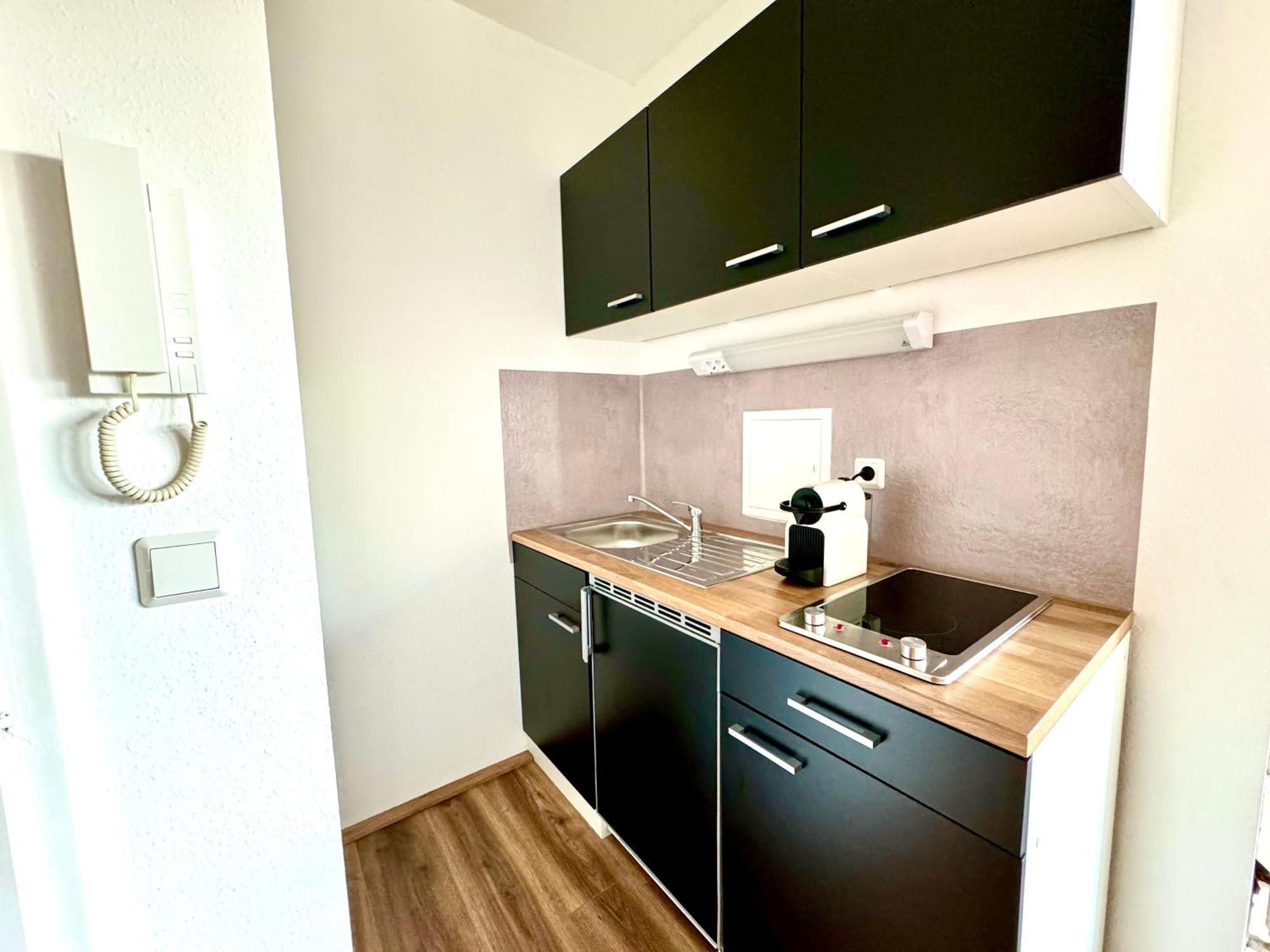 Chices Service Nahe Homburger Uni Klinik Und Technologiepark Mit Loggia Und Kostenlosem Parkplatz Apartment *